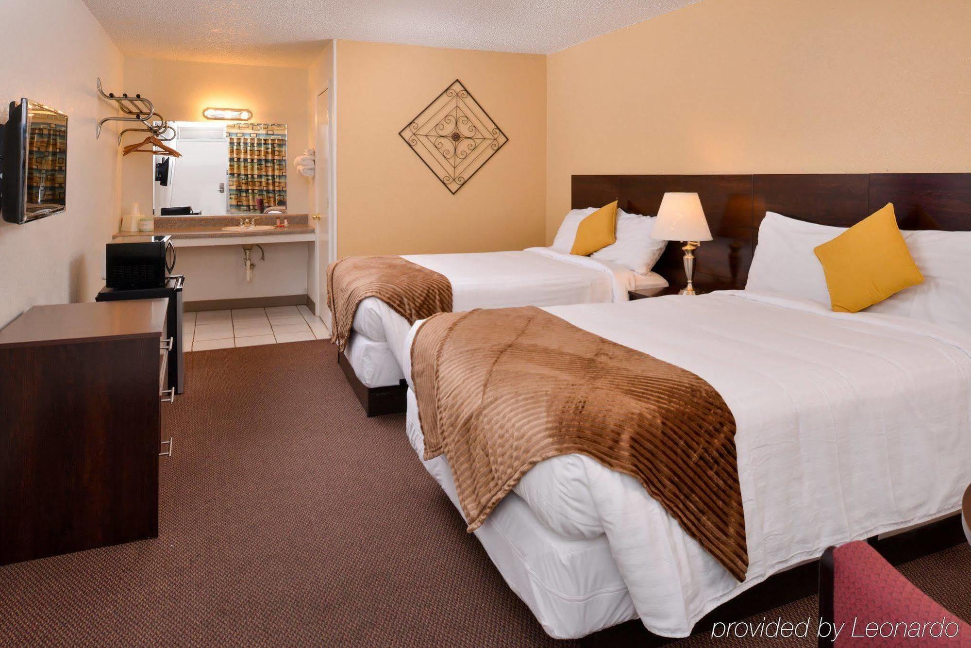 Red Carpet Inn Battleboro Esterno foto