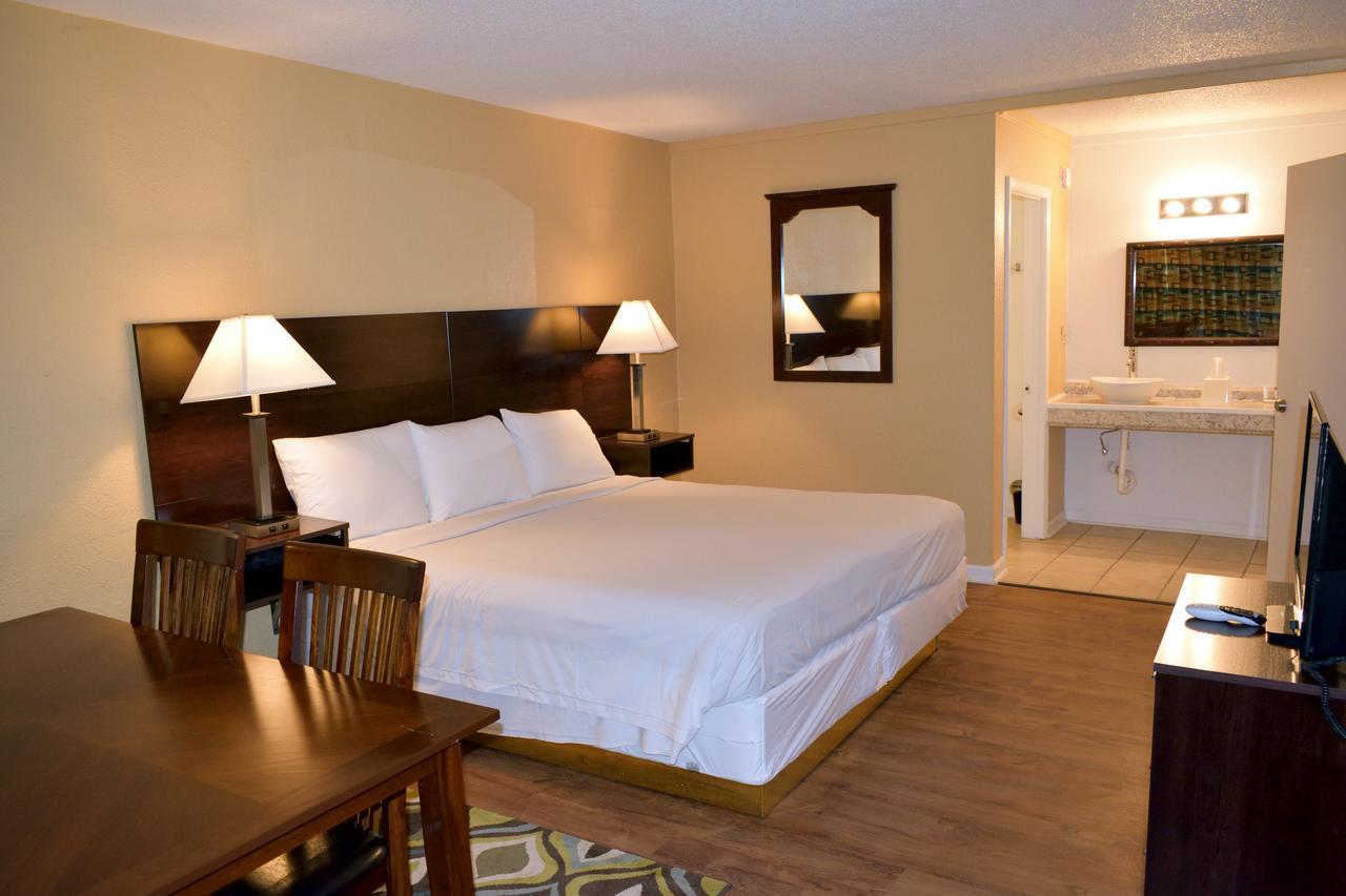 Red Carpet Inn Battleboro Esterno foto