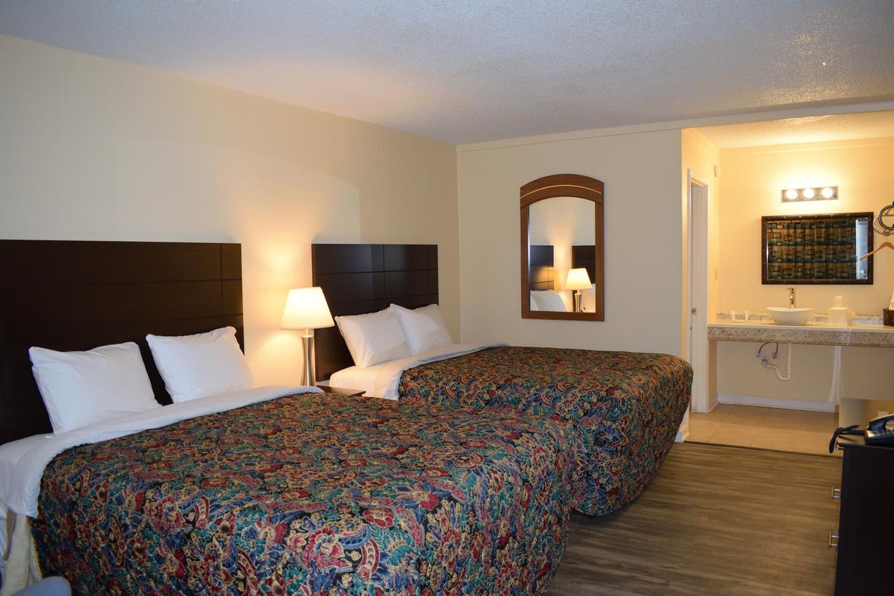 Red Carpet Inn Battleboro Esterno foto